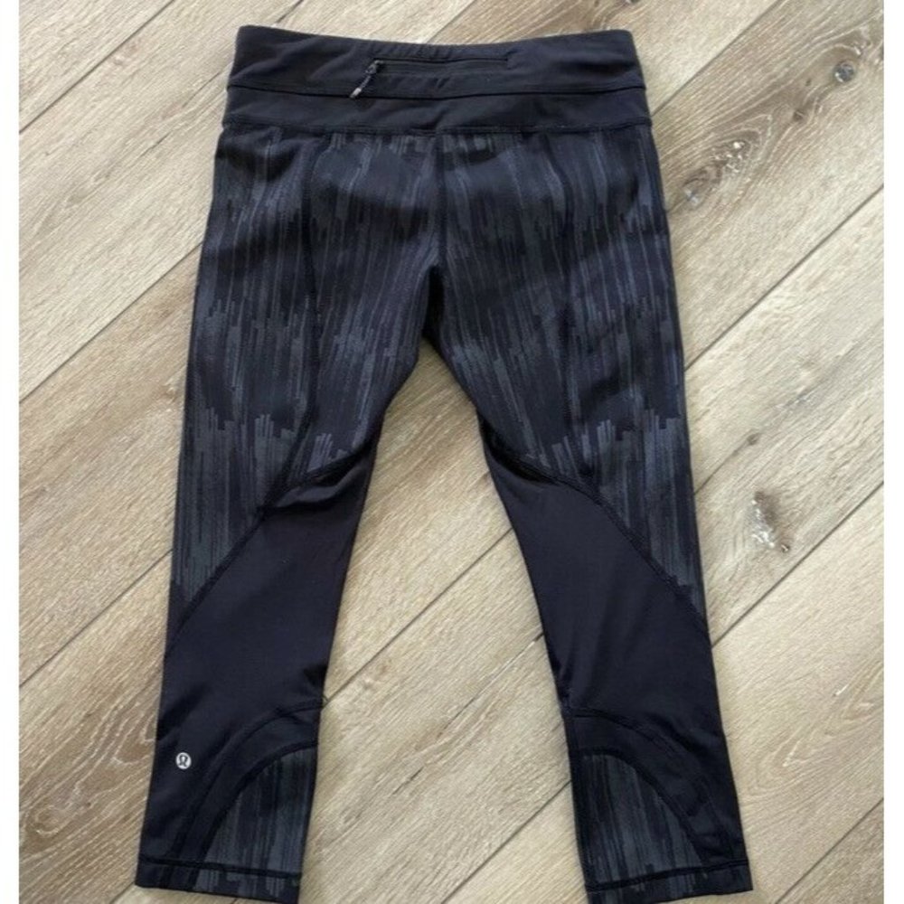 Lululemon Run Inspire Crop II Sz 6 Scratch Match Black Luxtreme Gym Running Yoga